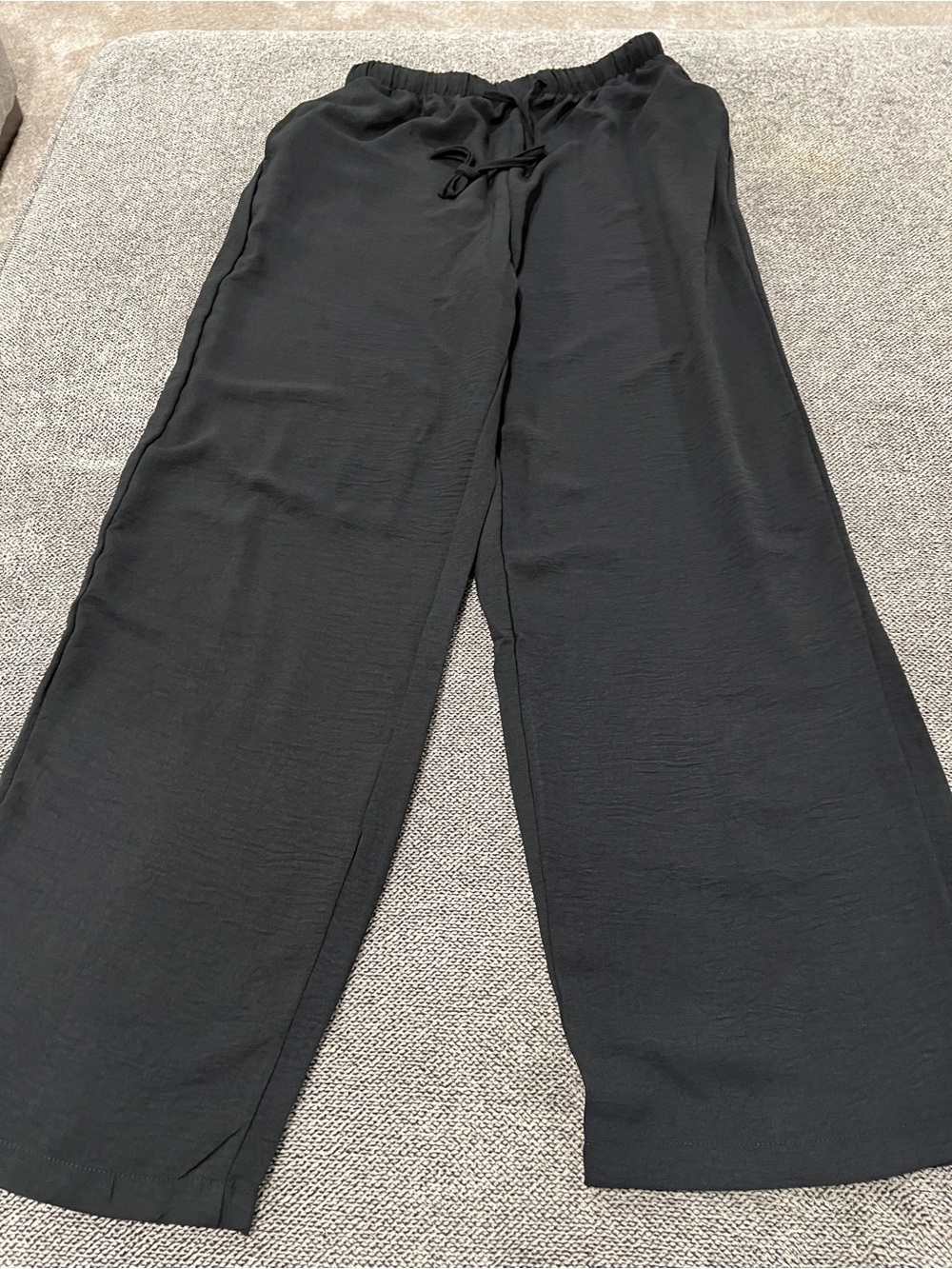 Women’s Wide Leg Drawstring Pants in Black